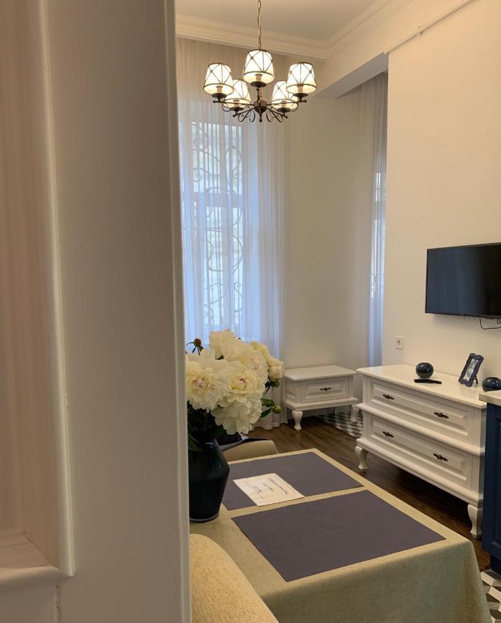 Lux Apartament На Левицького Λβιβ Εξωτερικό φωτογραφία