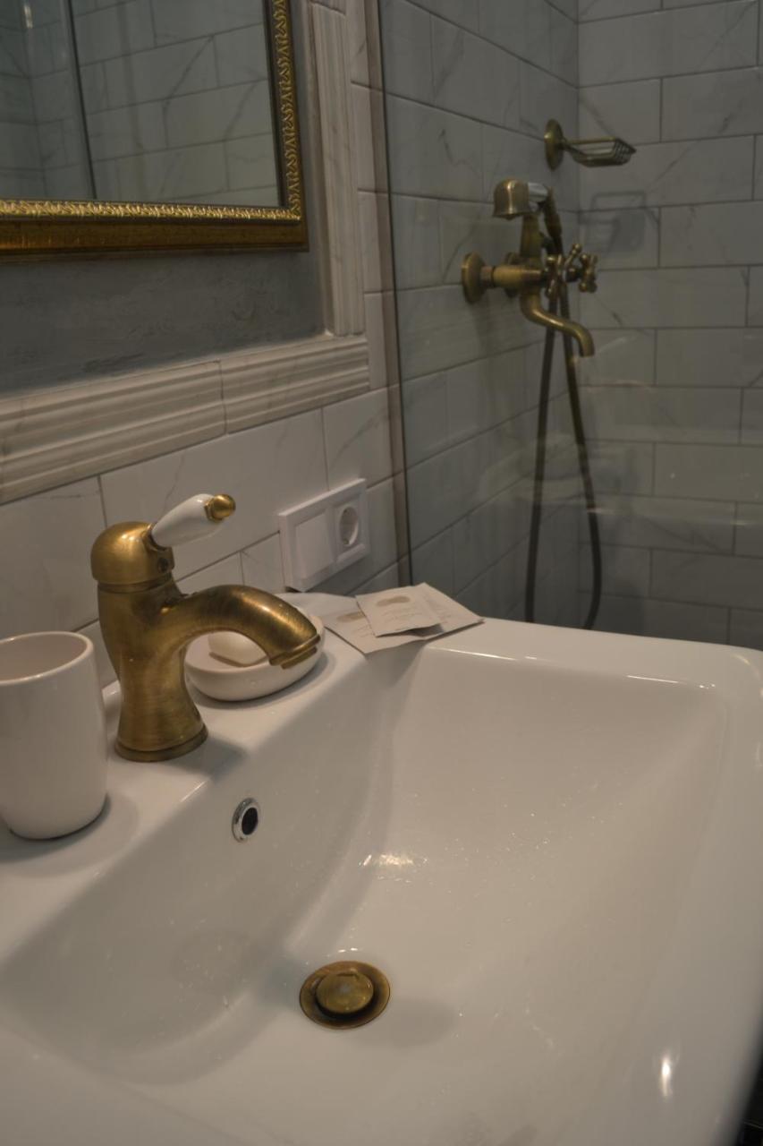 Lux Apartament На Левицького Λβιβ Εξωτερικό φωτογραφία